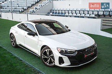 Ліфтбек Audi e-tron GT 2021 в 