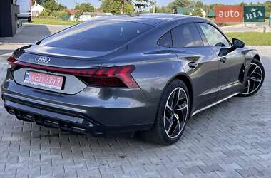 Лифтбек Audi e-tron GT 2021 в 