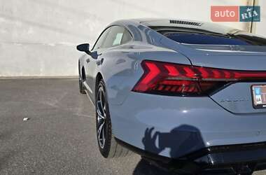 Лифтбек Audi e-tron GT 2021 в 