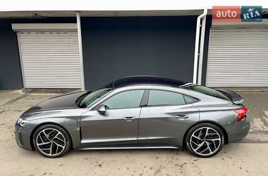 Ліфтбек Audi e-tron GT 2021 в 