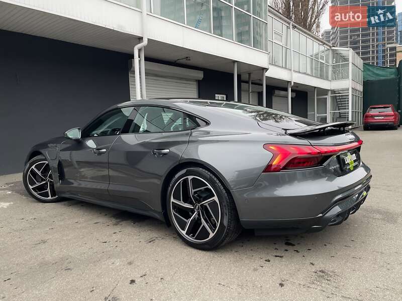 Лифтбек Audi e-tron GT 2021 в Киеве