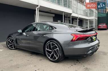 Ліфтбек Audi e-tron GT 2021 в 