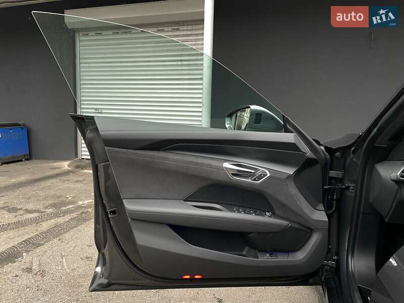 Лифтбек Audi e-tron GT 2021 в Киеве