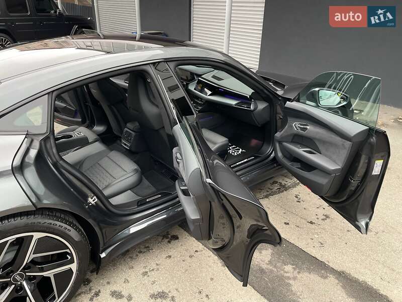 Лифтбек Audi e-tron GT 2021 в Киеве