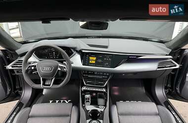 Ліфтбек Audi e-tron GT 2021 в 