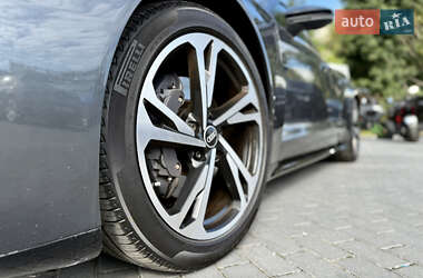 Лифтбек Audi e-tron GT 2022 в 