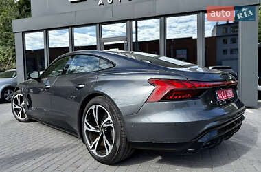 Лифтбек Audi e-tron GT 2022 в 
