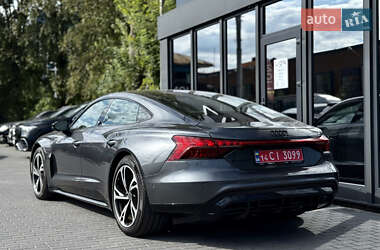 Лифтбек Audi e-tron GT 2022 в 