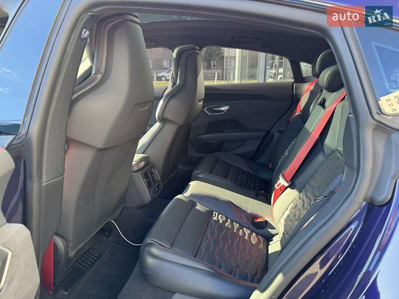 Купе Audi e-tron GT 2024 в Одесі
