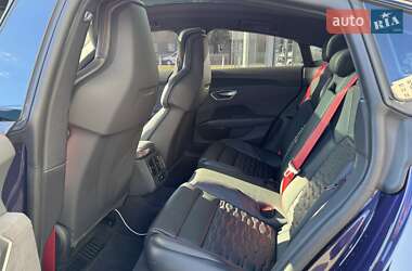 Купе Audi e-tron GT 2024 в 