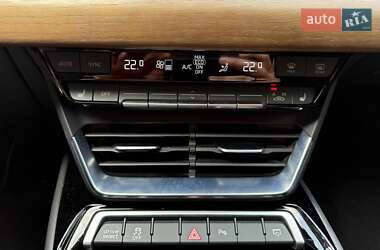 Лифтбек Audi e-tron GT 2022 в 