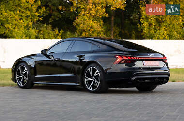 Лифтбек Audi e-tron GT 2022 в 