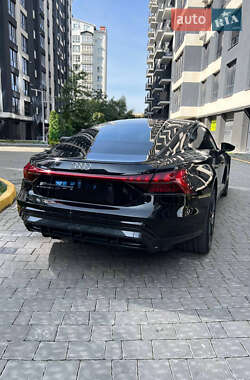 Лифтбек Audi e-tron GT 2021 в 