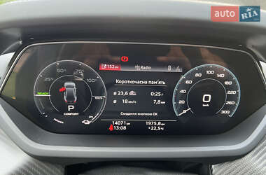 Лифтбек Audi e-tron GT 2021 в 