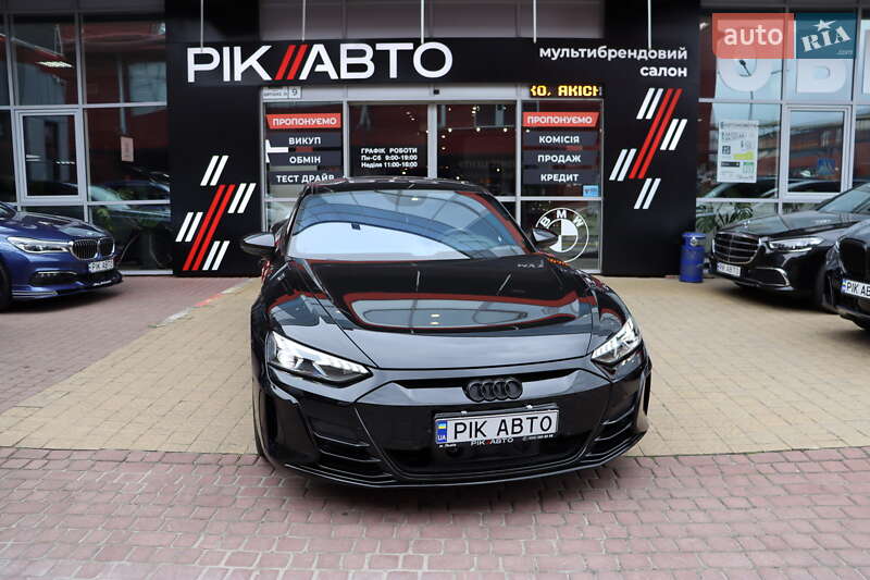 Ліфтбек Audi e-tron GT 2021 в 