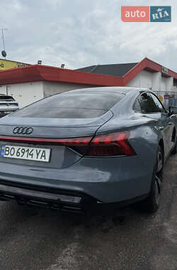 Ліфтбек Audi e-tron GT 2021 в 
