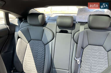 Лифтбек Audi e-tron GT 2022 в 