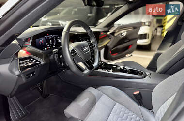 Лифтбек Audi e-tron GT 2022 в 