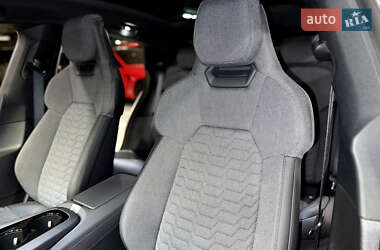 Лифтбек Audi e-tron GT 2022 в 