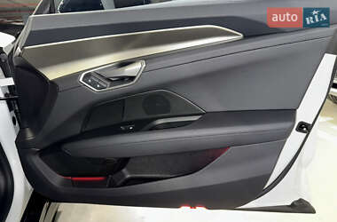 Лифтбек Audi e-tron GT 2022 в 
