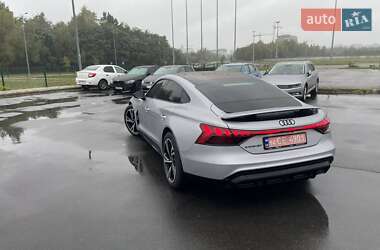 Лифтбек Audi e-tron GT 2022 в 