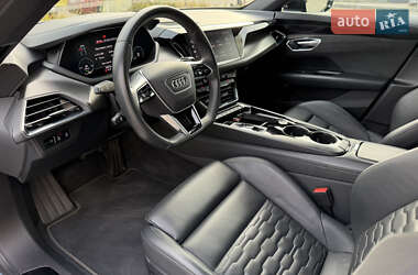 Ліфтбек Audi e-tron GT 2021 в 