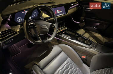Ліфтбек Audi e-tron GT 2021 в 