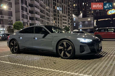 Ліфтбек Audi e-tron GT 2021 в 