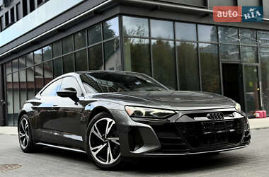 Лифтбек Audi e-tron GT 2022 в 