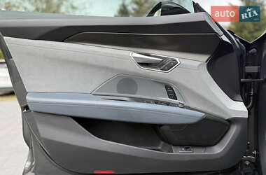 Лифтбек Audi e-tron GT 2022 в 