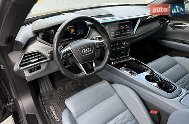 Лифтбек Audi e-tron GT 2022 в 