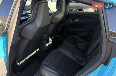 Ліфтбек Audi e-tron GT 2021 в  фото 10 Ліфтбек Audi e-tron GT 2021 в