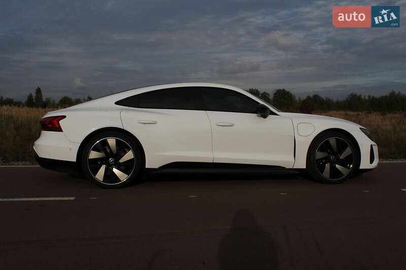 Лифтбек Audi e-tron GT 2021 в Киеве