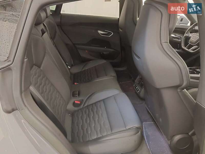 Лифтбек Audi e-tron GT 2022 в Жашкове