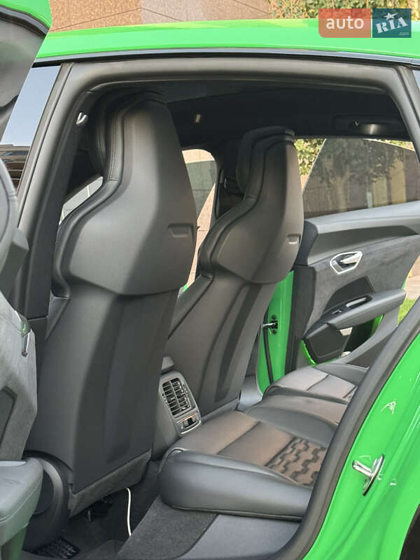 Ліфтбек Audi e-tron GT 2023 в Одесі фото 35 Ліфтбек Audi e-tron GT 2023 в Одесі