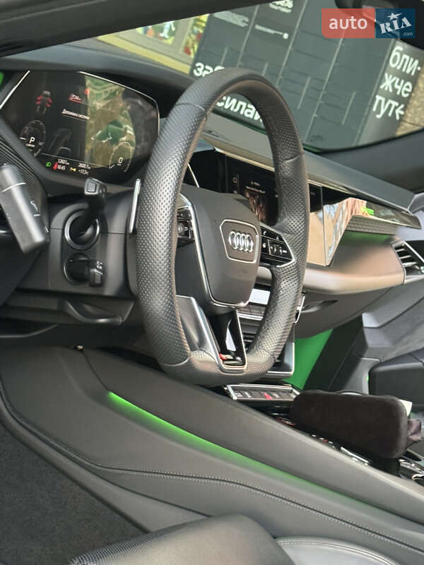 Ліфтбек Audi e-tron GT 2023 в Одесі фото 38 Ліфтбек Audi e-tron GT 2023 в Одесі