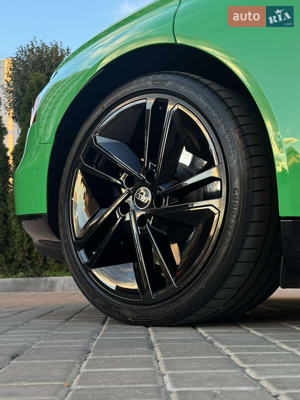 Ліфтбек Audi e-tron GT 2023 в Одесі фото 49 Ліфтбек Audi e-tron GT 2023 в Одесі