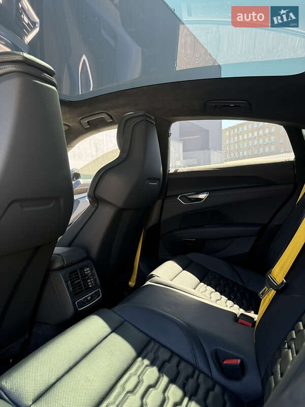 Ліфтбек Audi e-tron GT 2022 в Києві фото 18 Ліфтбек Audi e-tron GT 2022 в Києві