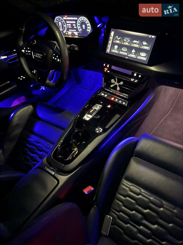 Ліфтбек Audi e-tron GT 2021 в Звенигородці фото 4 Ліфтбек Audi e-tron GT 2021 в Звенигородці