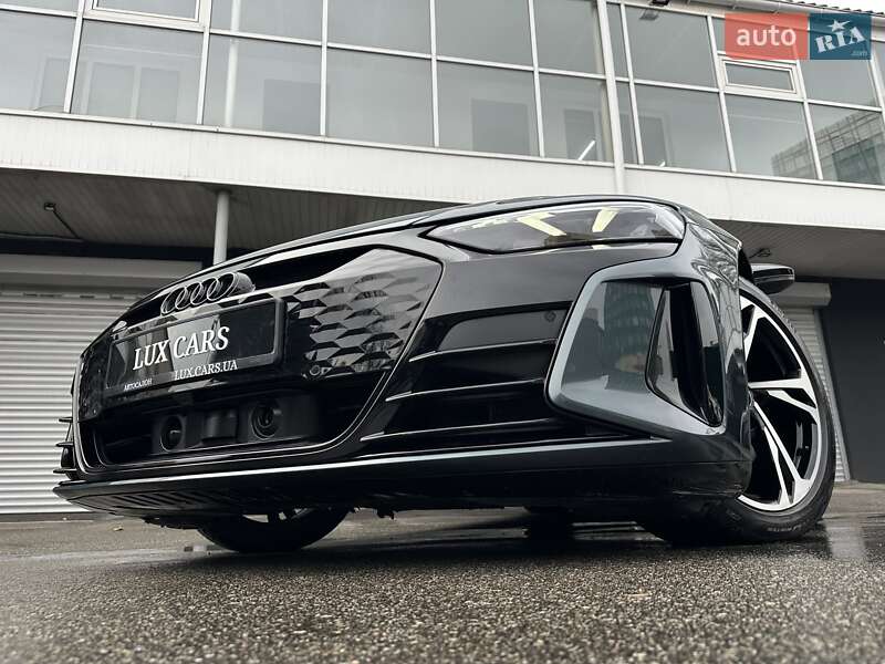 Лифтбек Audi e-tron GT 2022 в Киеве фото 12 Лифтбек Audi e-tron GT 2022 в Киеве