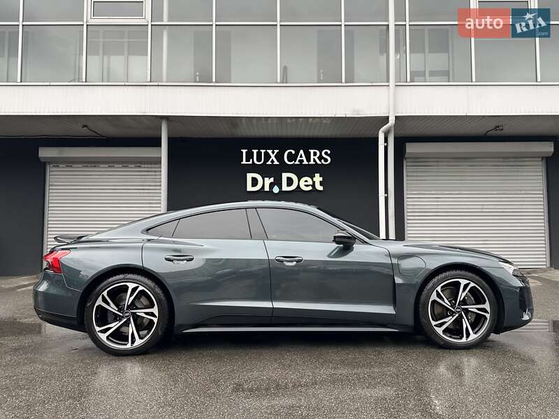Лифтбек Audi e-tron GT 2022 в Киеве фото 28 Лифтбек Audi e-tron GT 2022 в Киеве