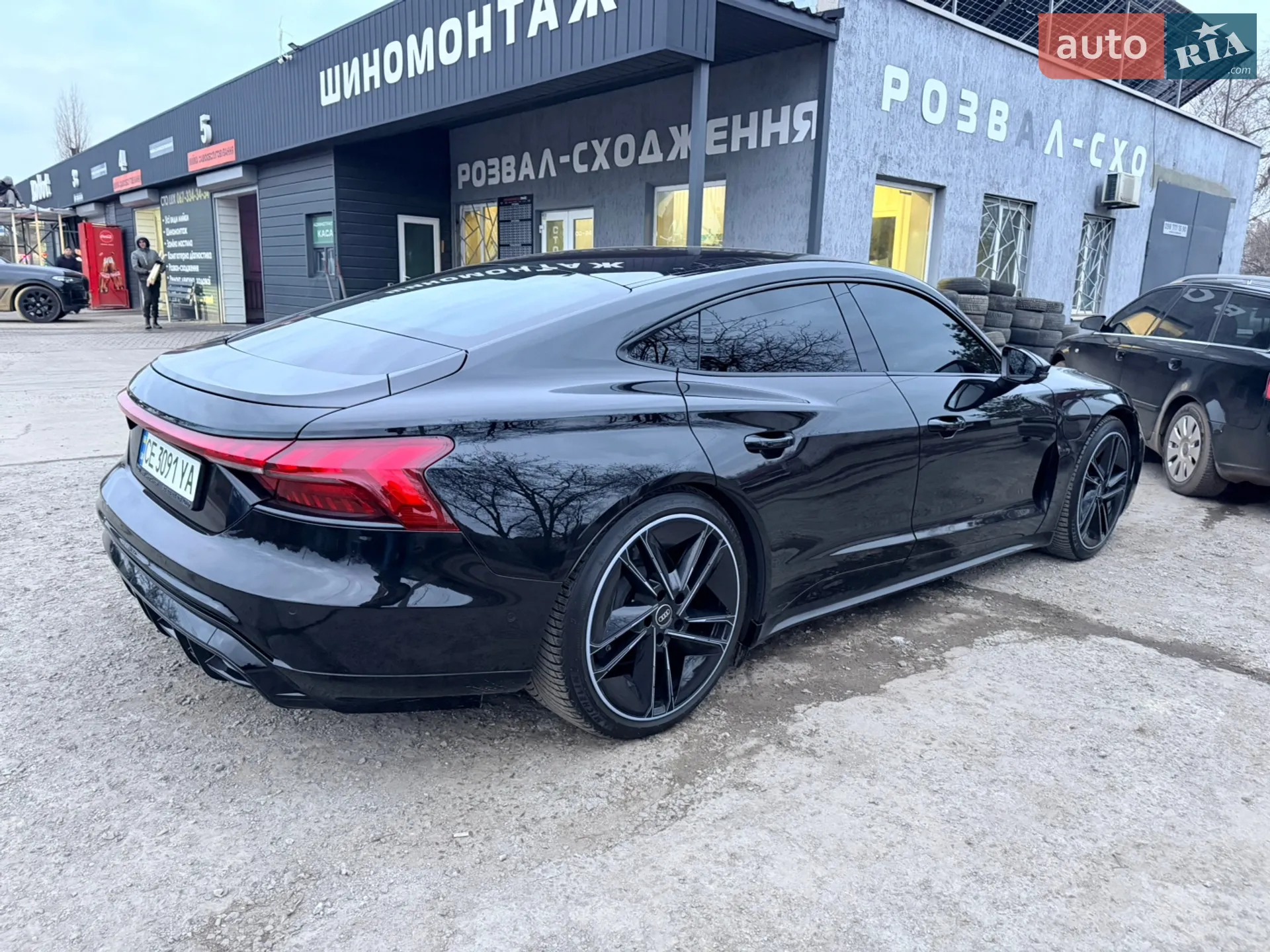 2023 Audi e-tron GT - мініатюра 16
