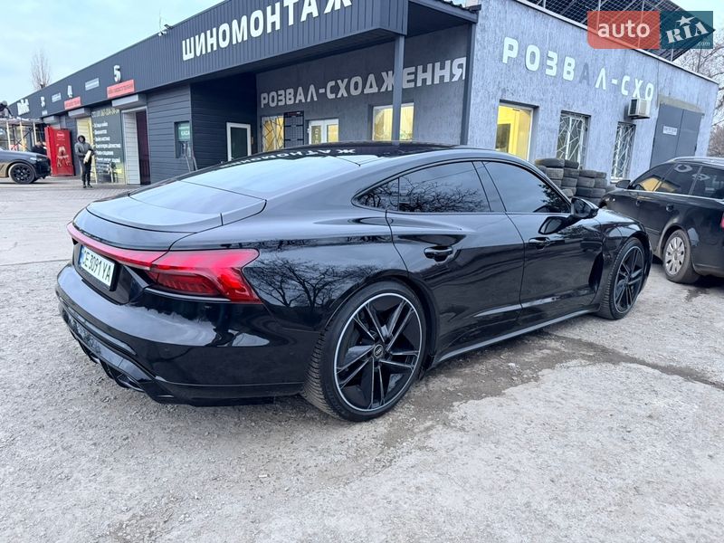 Лифтбек Audi e-tron GT 2023 в Кривом Роге