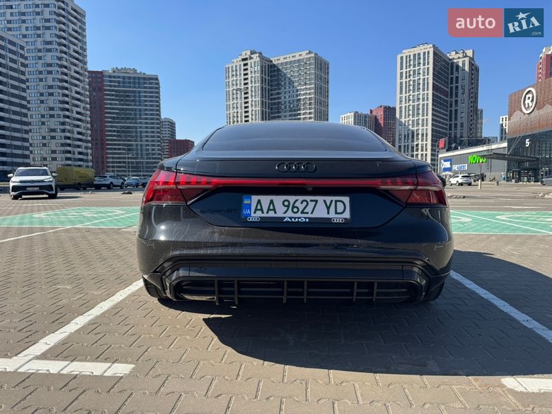Лифтбек Audi e-tron GT 2022 в Киеве