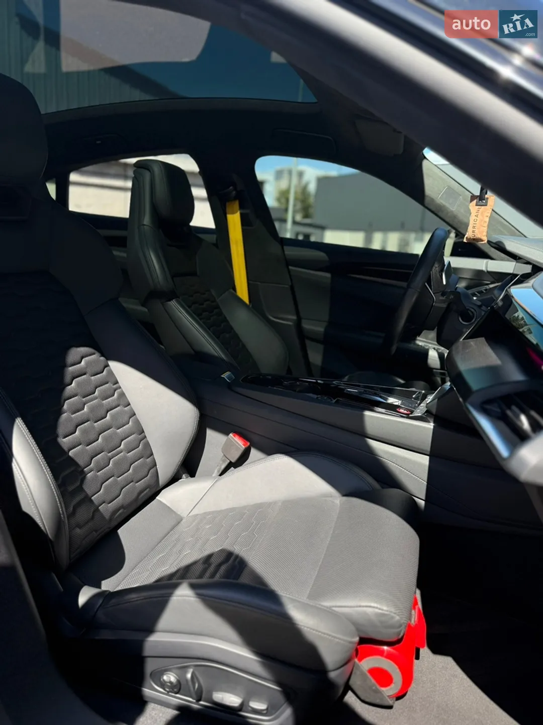 2022 Audi e-tron GT - мініатюра 9