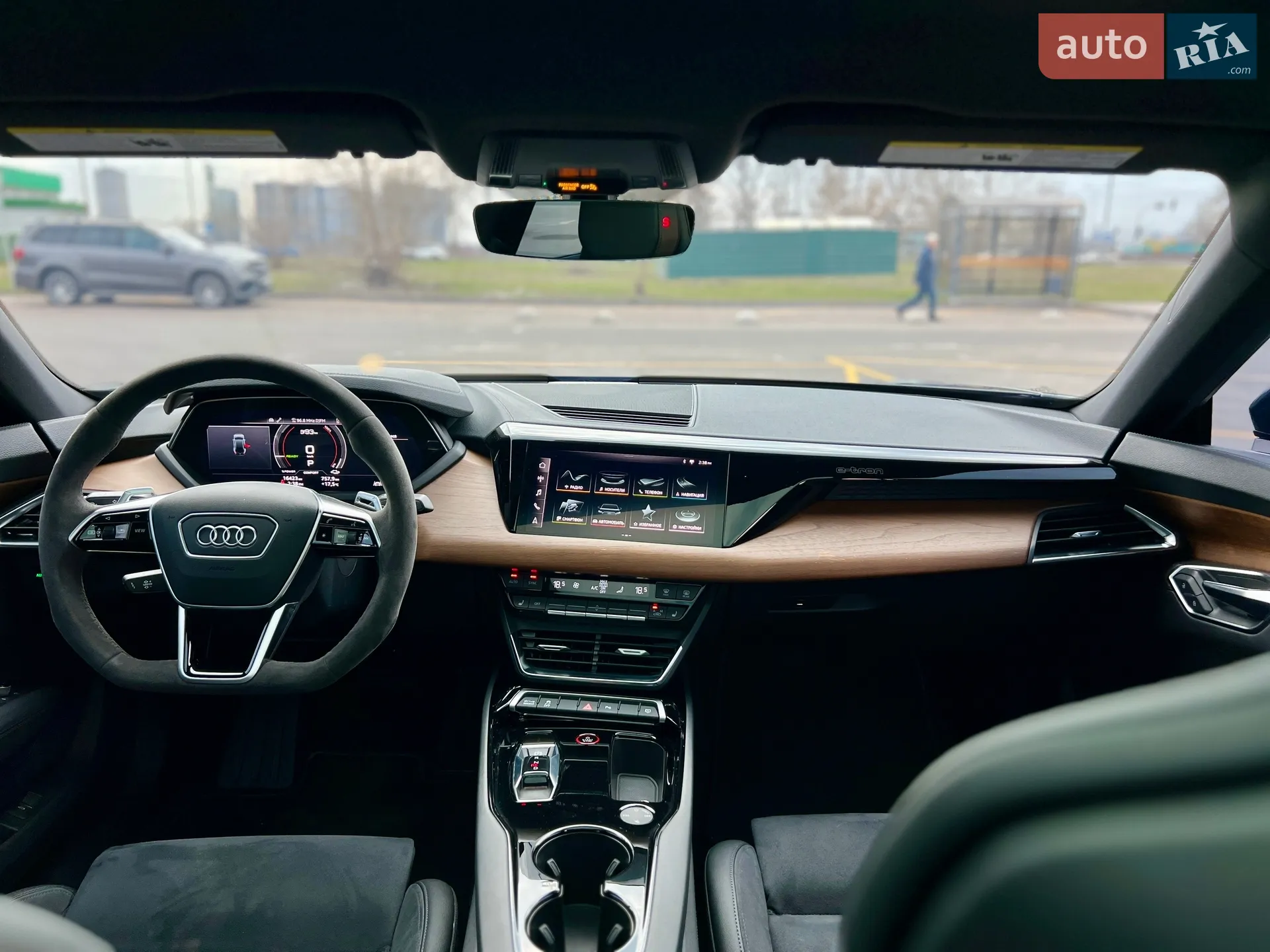 2022 Audi e-tron GT - мініатюра 32