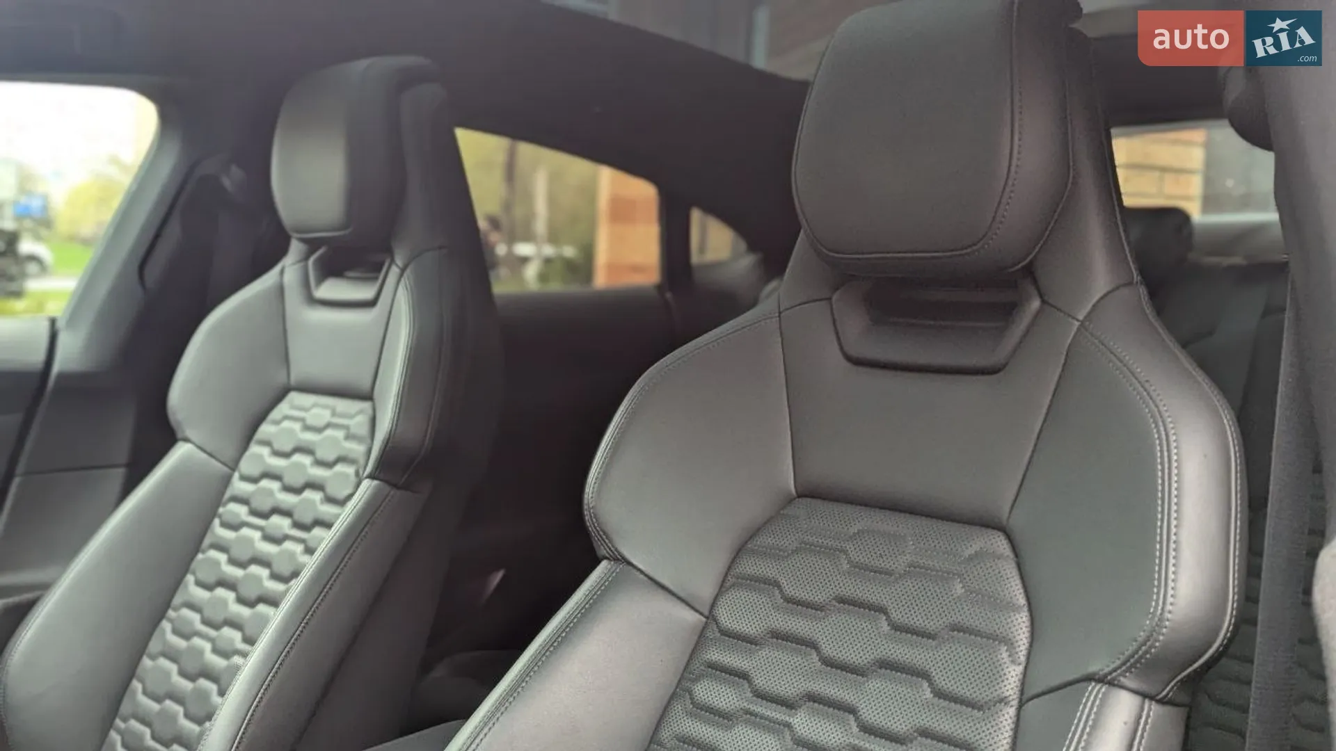 2021 Audi e-tron GT - мініатюра 27