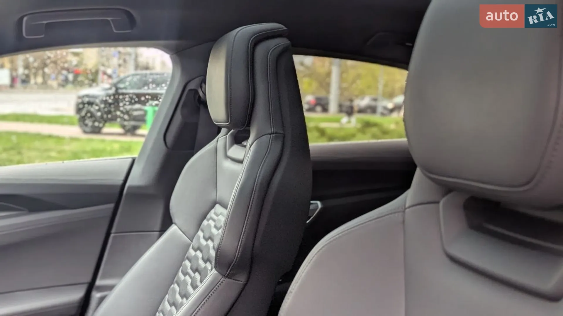 2021 Audi e-tron GT - мініатюра 31