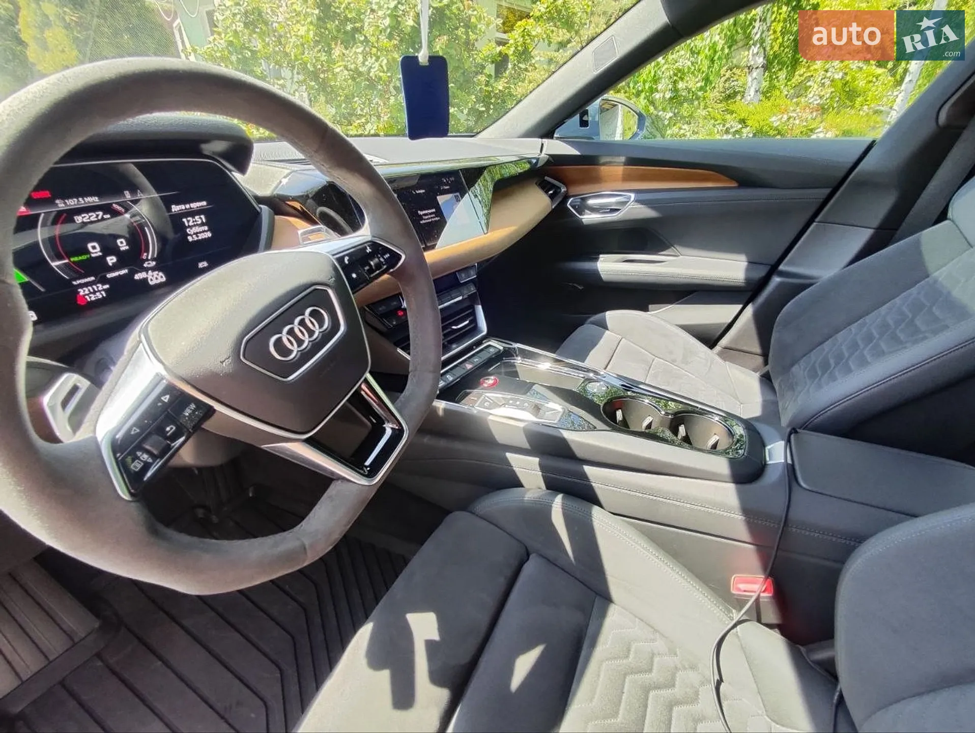 2022 Audi e-tron GT - мініатюра 21