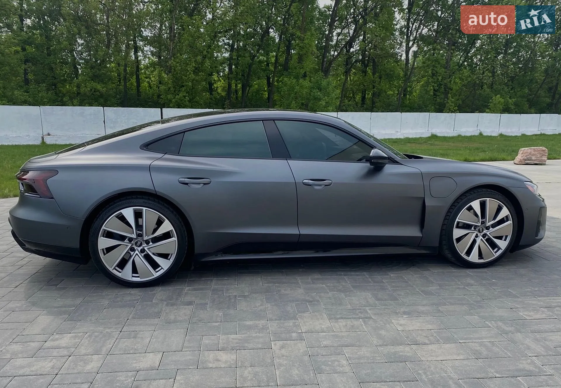 2021 Audi e-tron GT - мініатюра 2